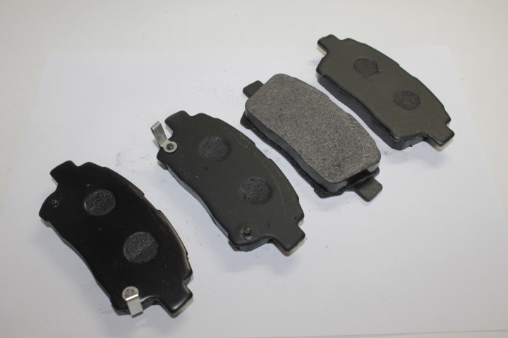 Колодка торм. Toyota Corolla E12 Yaris Lifan Solano Geely MK MK Cross BYD F3 перед.