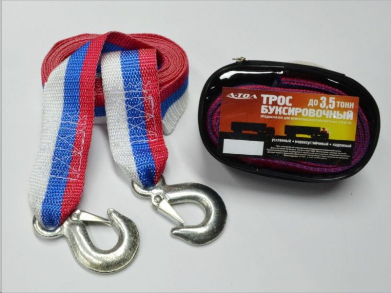 Трос буксир. (3,5 т) лента 2 крюка /4,5 м/ усилен.+перчатки в сумке