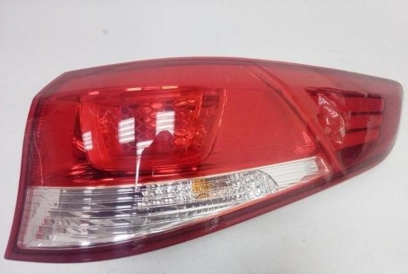 Фонарь задний в сб. Kia Rio с 2015 г. прав. наруж.