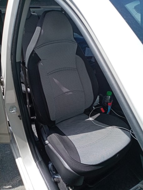 Чехлы на сиденье Hyundai Solaris-1 седан с 2010-2017г. Жаккард/Велюр черно-серые с боковой поддержкой