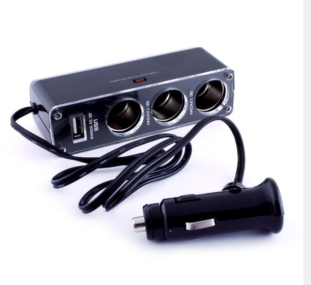 Разветвитель прикуривателя 3 гнезда + USB /1008/ Черный