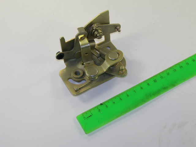 Механизм замка двери /Г-2705/ задн. и выдвиж.