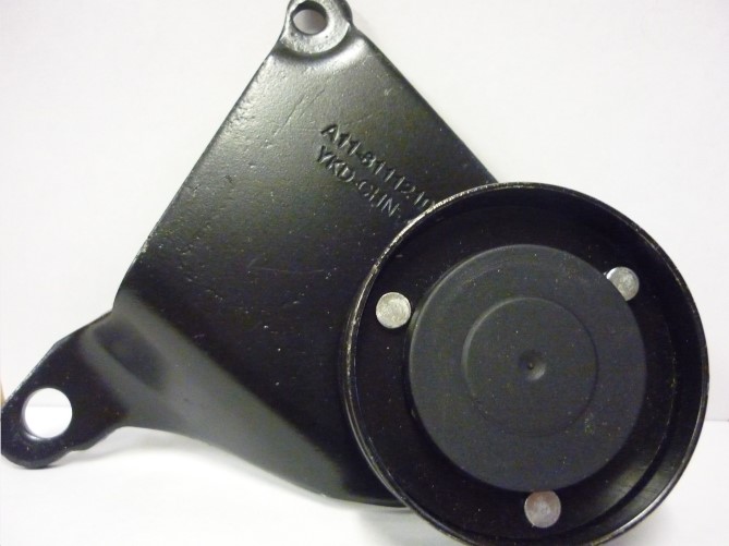 Ролик ГРМ Chery Amulet Tiggo Vortex обводной с кронш.