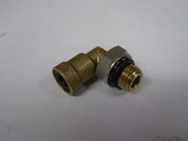 Фитинг угловой /ПАЗ/ d6 М 12 x 1,5 №4