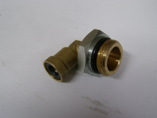 Фитинг угловой /ПАЗ/ d8 М 22 x 1,5 №11
