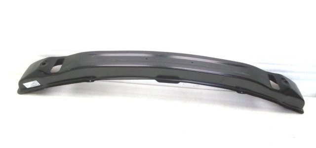 Усилитель перед. бампера Nissan Almera G15 Renault Sandero Lada Largus /металл/