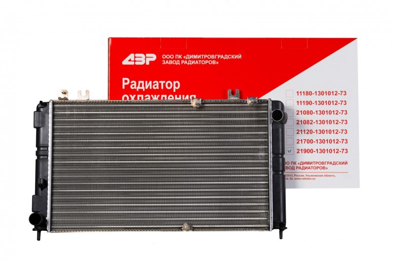 Радиатор основ. алюм. /2190, Datsun МКПП/