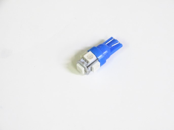 Лампа габарит. 12V W5W T10 5 SMD без цок. W2.1x9.5d синяя