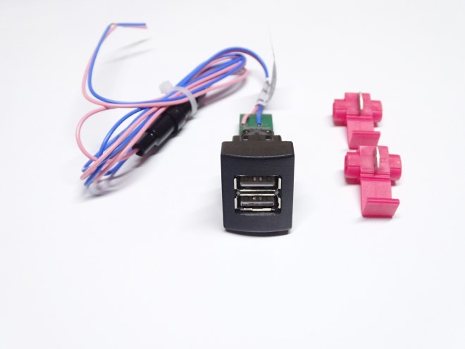 Устройство зарядное ШТАТ USB 2,0 Приора/ Гранта 3,0А-5В