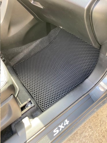 Коврики на пол Suzuki SX4 с 2021 г. EVA черные