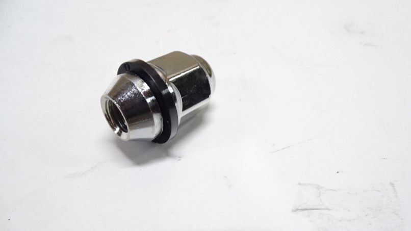 Гайка колеса М12*1,5 закрытая, пластиковое кольцо H33 S21 Hyundai