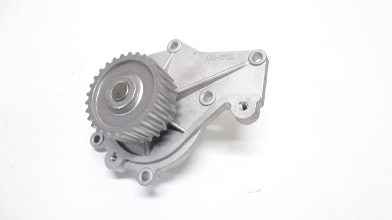 Помпа Chery Fora 2.0 Tiggo 1.8-2.0