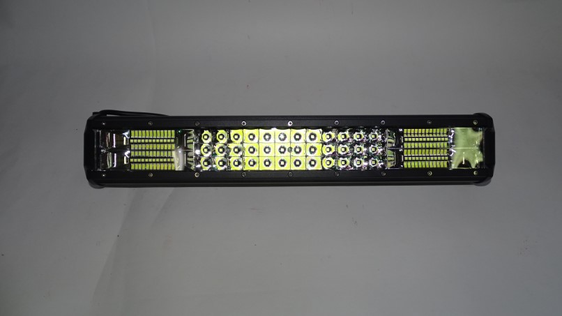 Фара светодиодная дополнительная 84 LED 84W (Балка) 10-30V 440*78*65 дальний