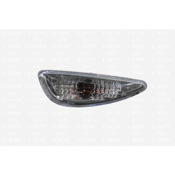 Повторитель поворота Hyundai Solaris i30 с 2010 г. до 2014 г. лев.