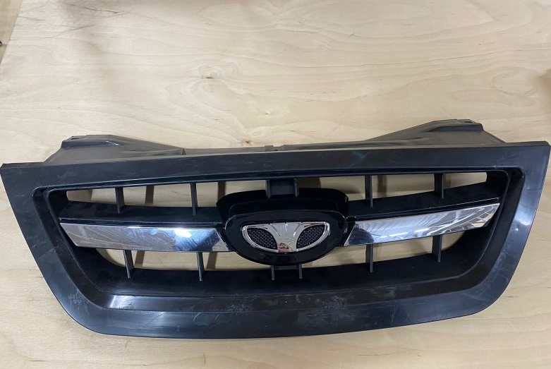 Облицовка радиат. Daewoo Nexia с 2008 г. /с эмблемой/