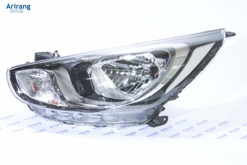 Фара Hyundai Solaris лев. / эл.корр./ с 2010 г. до 2015 г.