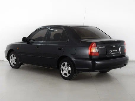 Стекло двери задн. Hyundai Accent прав.