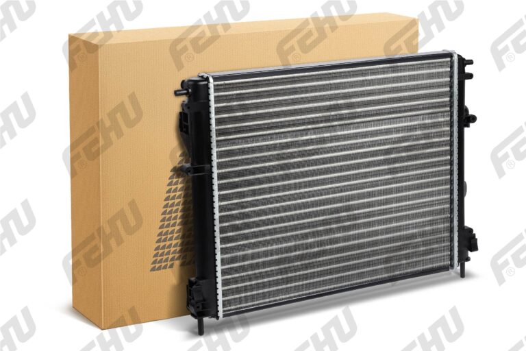 Радиатор основ. алюм. Renault Logan (04-) 1.4/1.6 с конд.