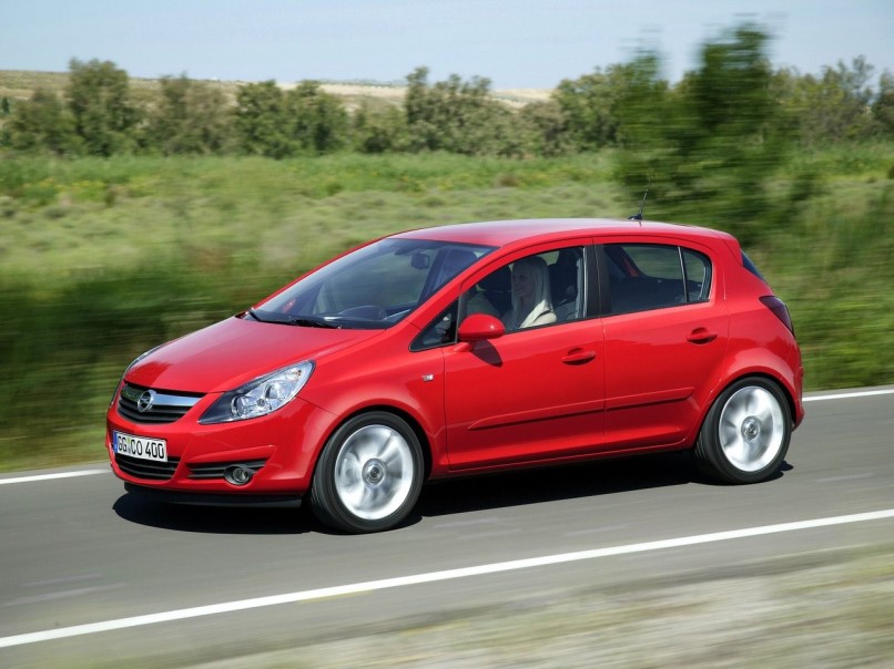 Стекло заднее Opel Corsa D 5D Hbk с 2006 до 2014 г. с обогревом 1413*510