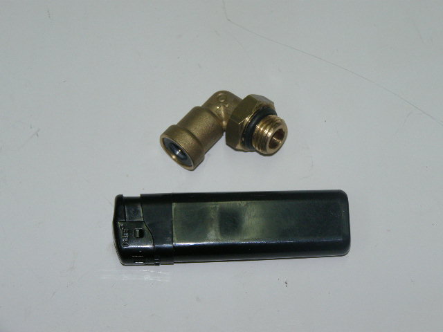 Фитинг угловой /ПАЗ/ d8 М14 x 1,5 №14 крана ручного тормоза