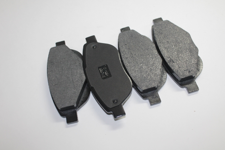 Колодка торм. Geely Emgrand, EC7/Citroen Berlingo C3/4 Peugeot 207/307 перед.